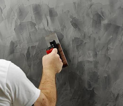 Jak pomalować tynk strukturalny bez błędów – krok po kroku i porady ekspertów Jak pomalować tynk strukturalny bez błędów – krok po kroku i porady ekspertów