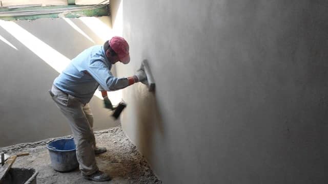 Czym gruntować tynki cementowo-wapienne, aby uniknąć problemów? Czym gruntować tynki cementowo-wapienne, aby uniknąć problemów?